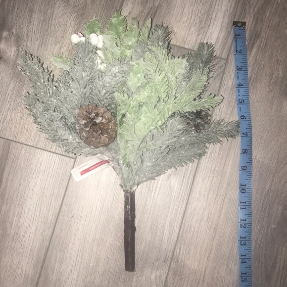 Ashland Christmas Artificial Frosted Bush - Picture 2 of 9